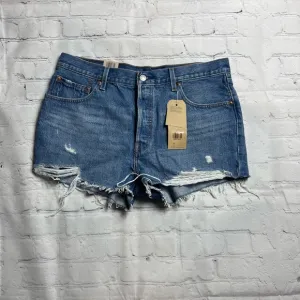 NWT Levi’s 501 Denim Shorts size 32