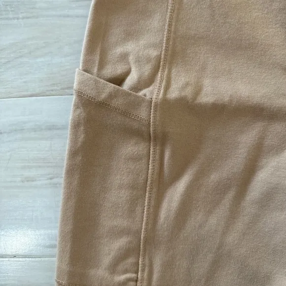 NWT Monrow Caramel Tan Green Biker Shorts with Pockets