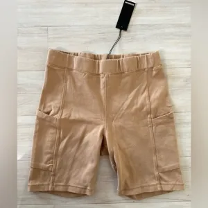 NWT Monrow Caramel Tan Green Biker Shorts with Pockets