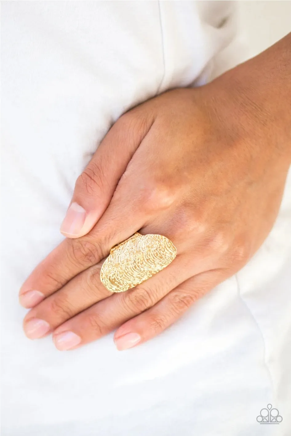 Paparazzi Record-Breaking Ripple - Textured Ring