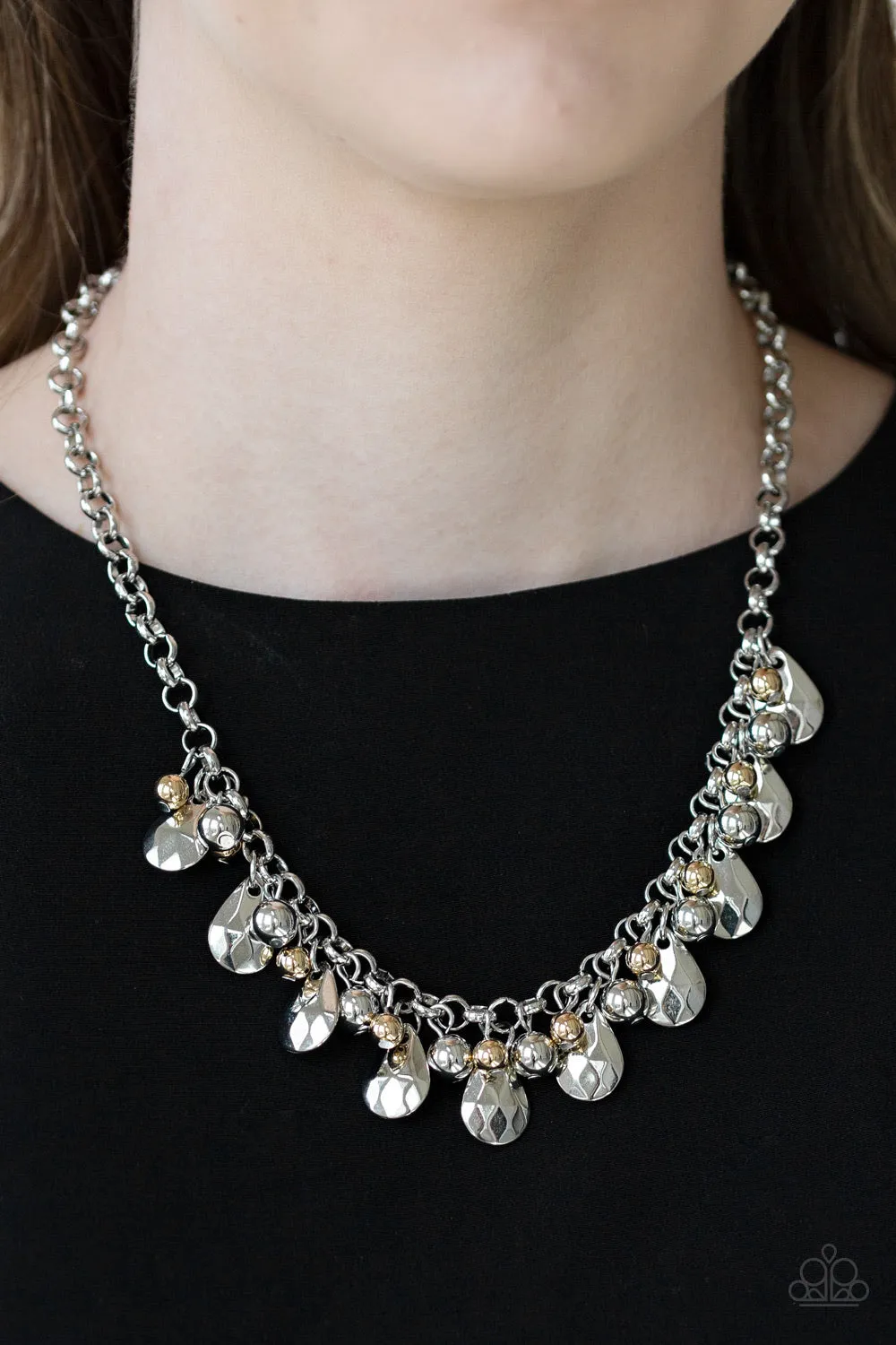 Paparazzi Stage Stunner Necklace Silver