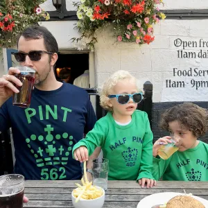 Pint & Half Pint twinning tshirt set for dad and child (navy / green)
