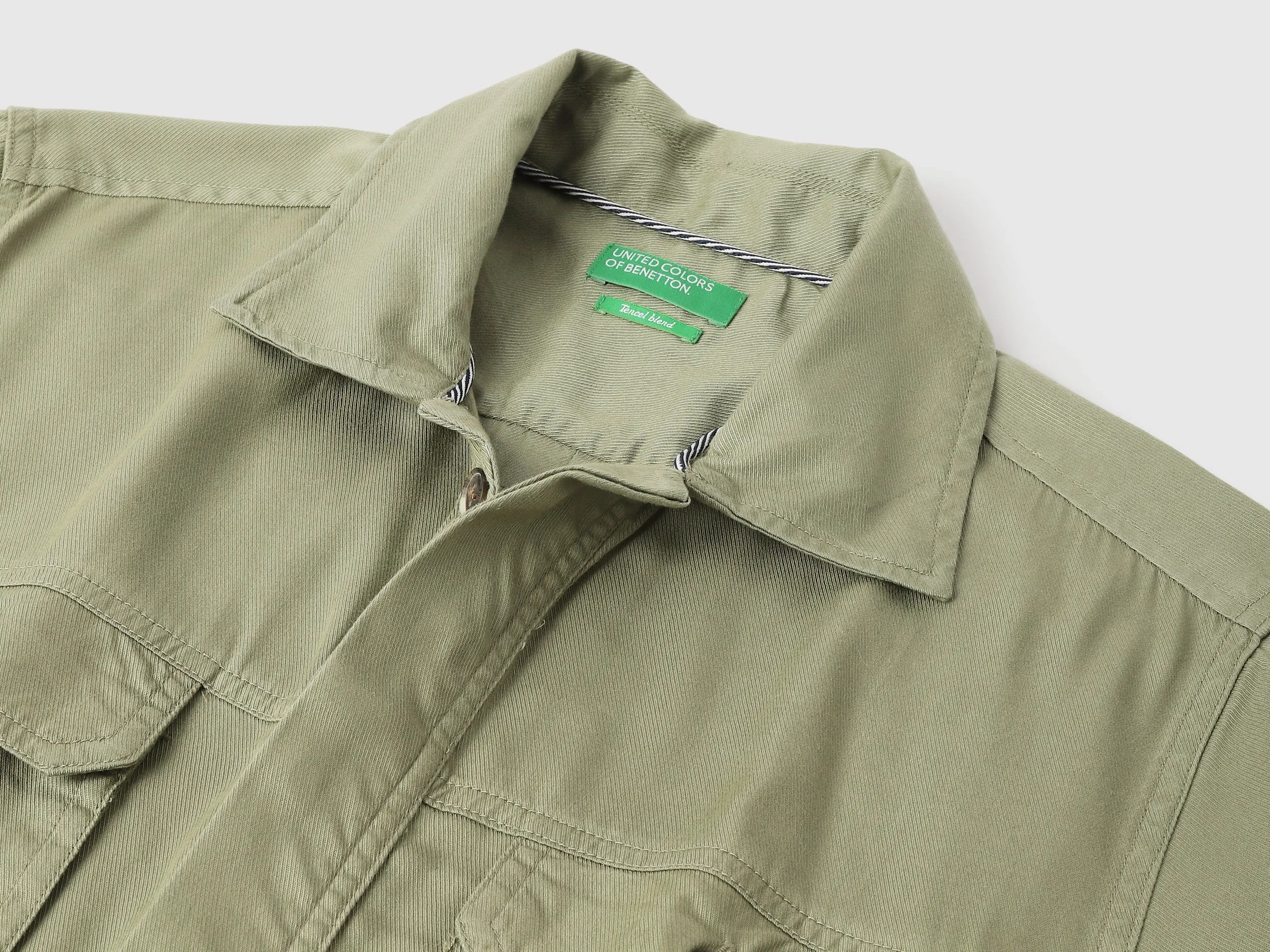 Regular Fit Spread Collar Solid Shirts