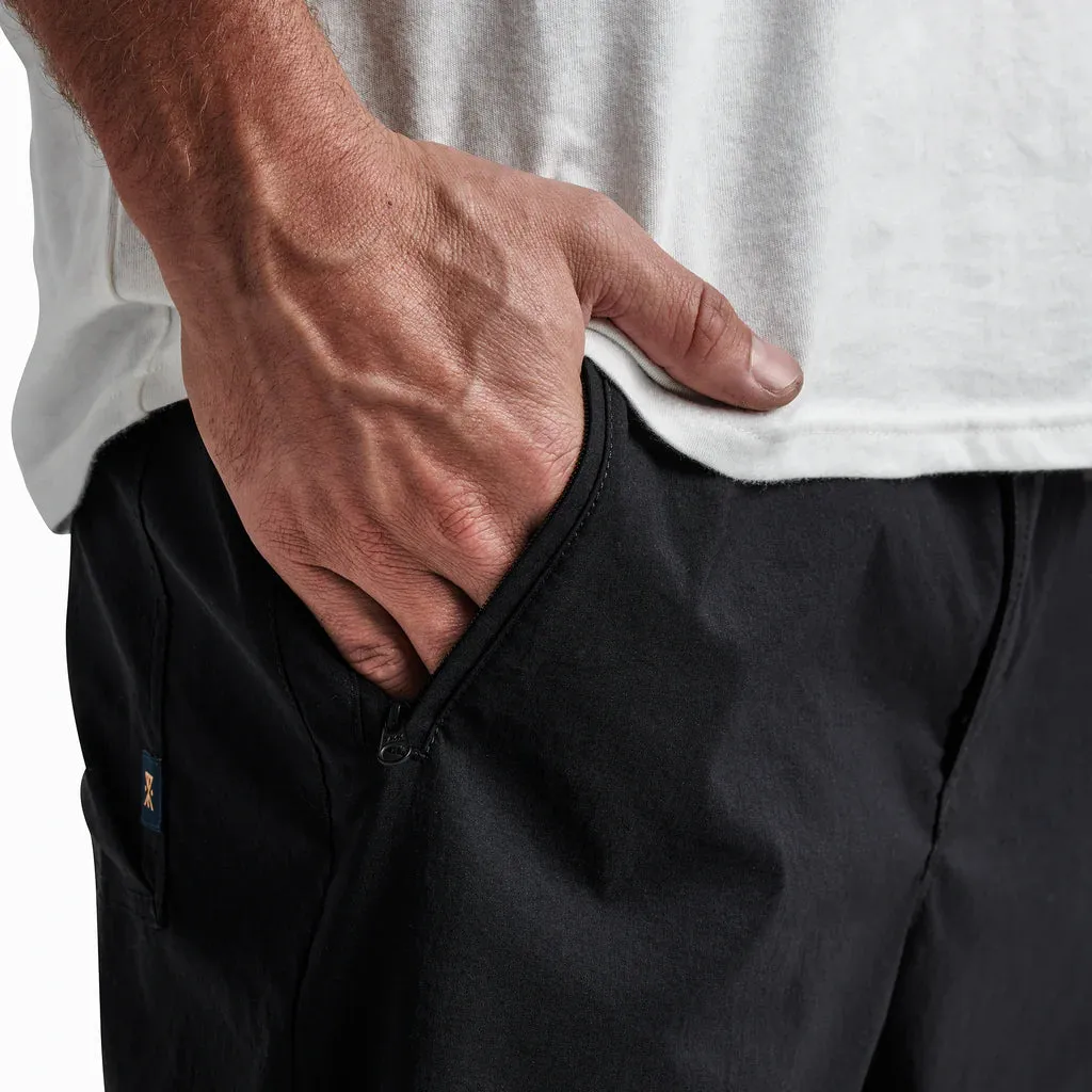 ROARK - Layover Trail Shorts 17" - BLACK