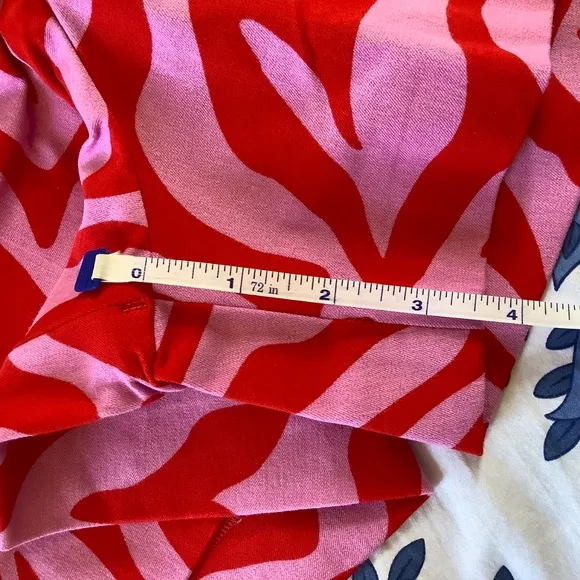SPANX On the Go Print 4-Inch Shorts Pink Red Zebra Stripe SZ XL