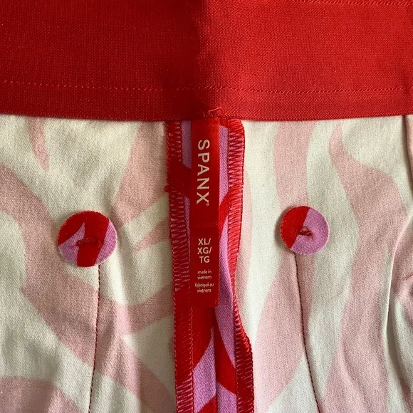 SPANX On the Go Print 4-Inch Shorts Pink Red Zebra Stripe SZ XL
