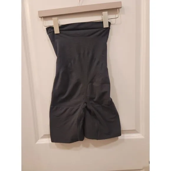 Spanx Oncore Mid Thigh Shorts in Black