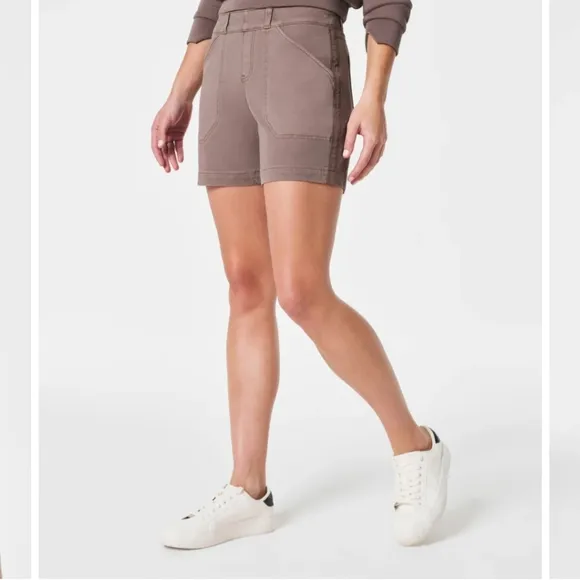 SPANX Stretch Twill Shorts Medium NWT