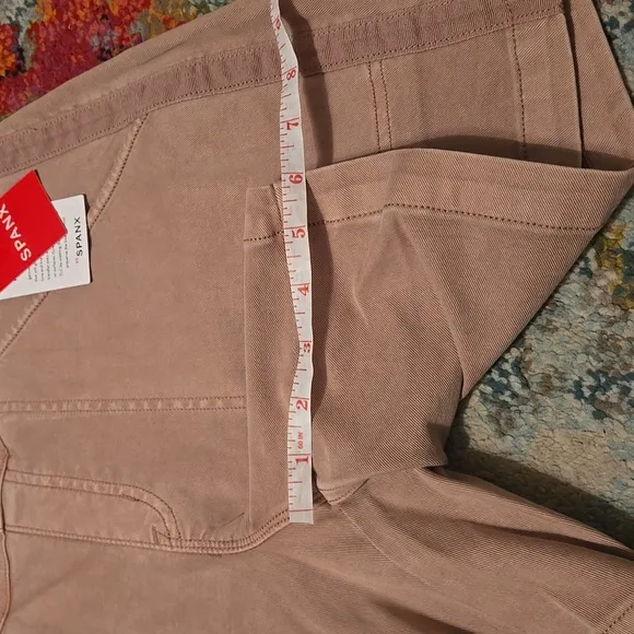 SPANX Stretch Twill Shorts Medium NWT