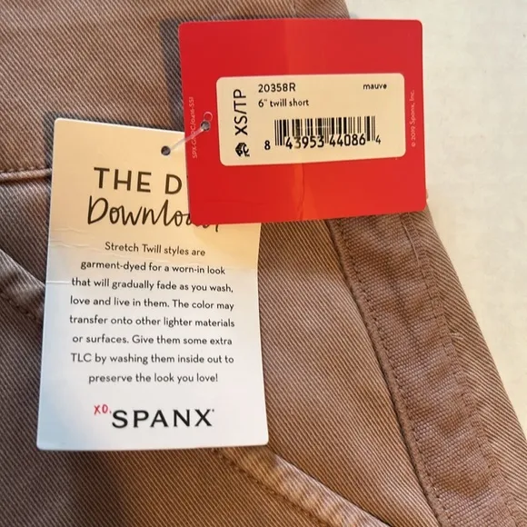 Spanx XSmall Shorts Stretch Twill 6” Shorts in Mauve pockets NWT
