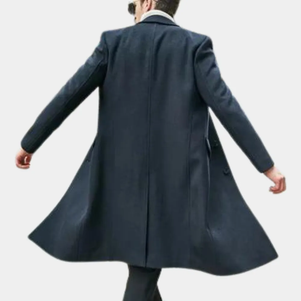 Stylish men's long coat for an elegant look