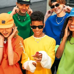 T-shirts en coton multicolore T-shirts unisexes Minimalistes basiques à manches courtes T-shirts surdimensionnés pour hommes