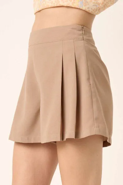 Tan Invisible Side Zipper Pleated Shorts