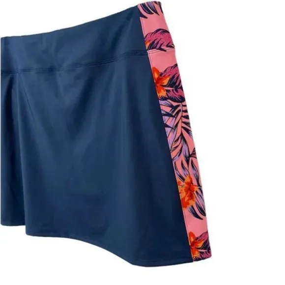 Tommy Bahama Women's Upf 50 Golf Printed Panel Skort in Mood Indigo L and XL