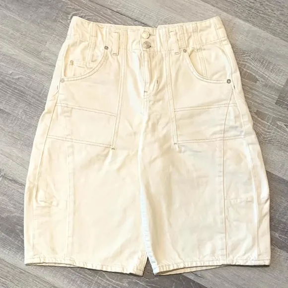 We The Free People Extreme Measures Barrel Shorts RARE Pale Yellow 26
