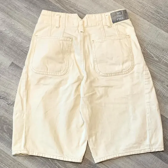 We The Free People Extreme Measures Barrel Shorts RARE Pale Yellow 26
