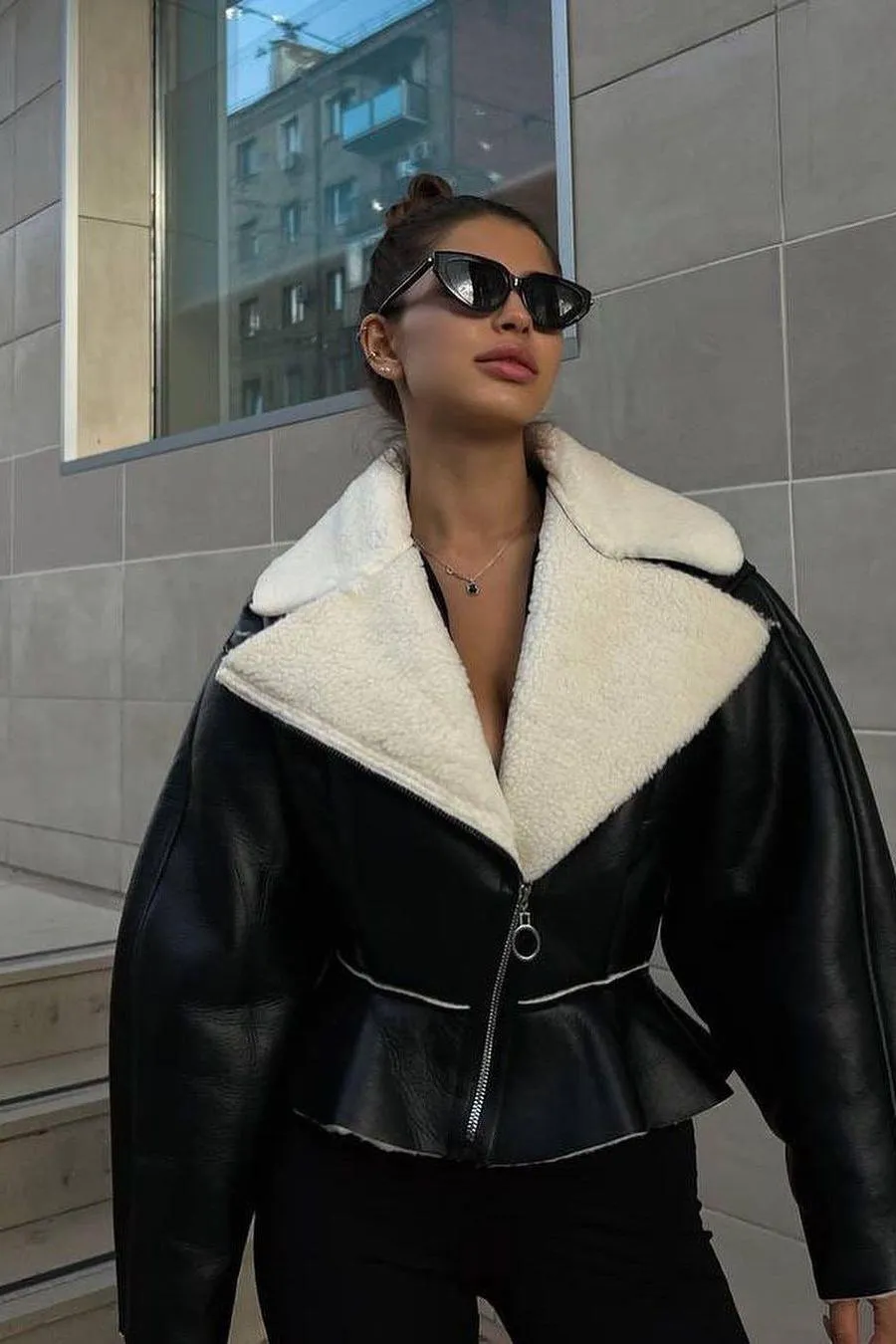 Wide sleeves Short jacket