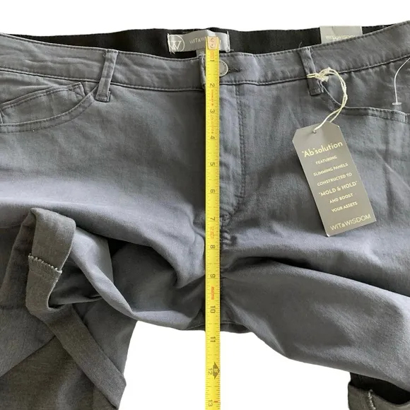 Wit &amp; Wisdom 'Ab'Solution Stretch Twill Shorts in Shadow Women’s Size 14