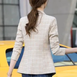 Women's checked blazer with ankle button fastening - timeless style - Cozy and warm for winter - Stylish design for modern women