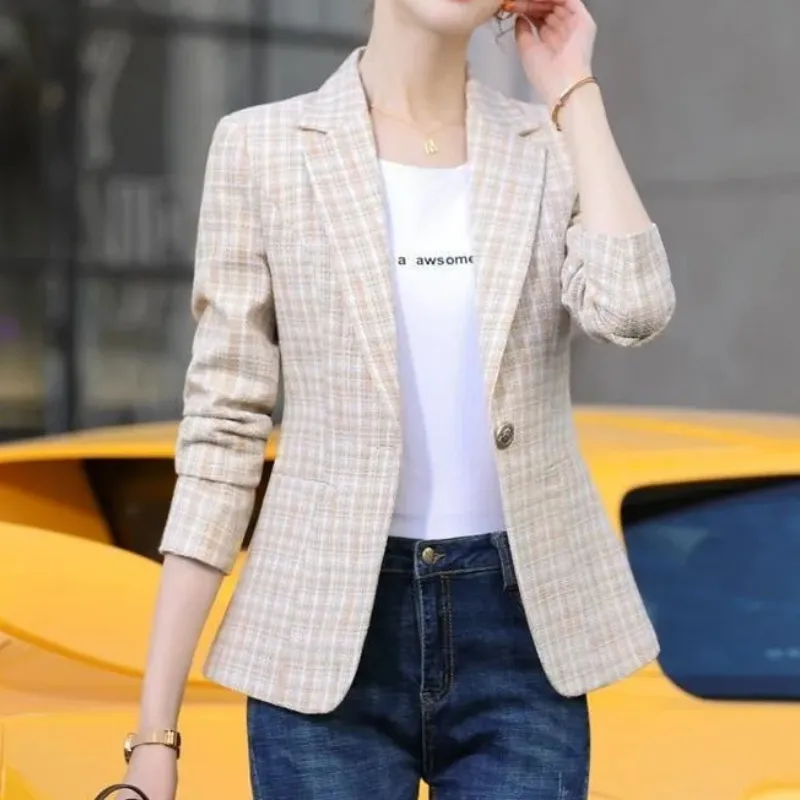 Women's checked blazer with ankle button fastening - timeless style - Cozy and warm for winter - Stylish design for modern women