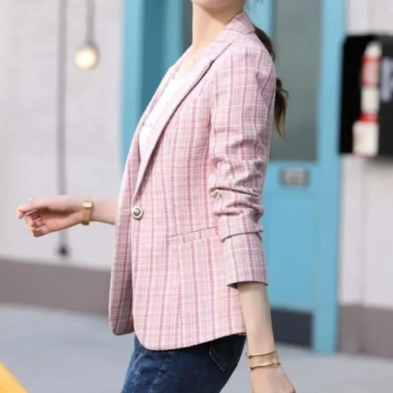Women's checked blazer with ankle button fastening - timeless style - Cozy and warm for winter - Stylish design for modern women