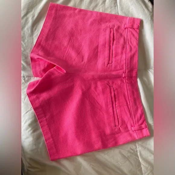 Women’s HOT PINK LILLY PULITZER shorts!!!