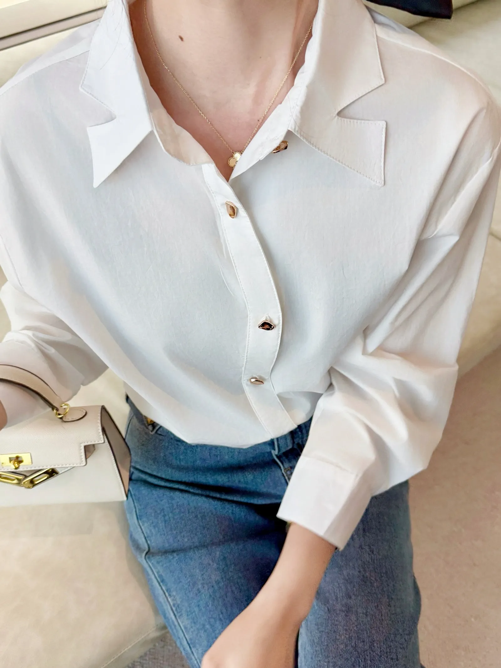Wrinkle-Resistant and Slimming White Dress Shirt for Women