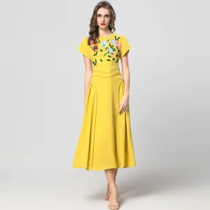 Zinnie O-Neck Short Sleeves Elegant Party Dress